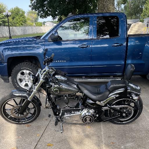 YeeYee1083